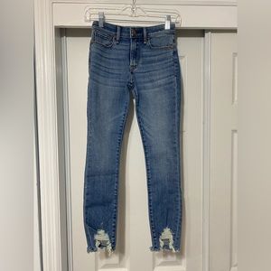 Abercrombie & Fitch Skinny Jeans (size 00)